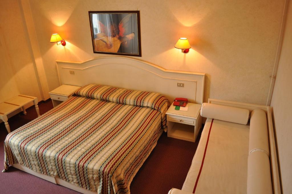 Hotel Ercolini & Savi Montecatini Terme Habitación foto